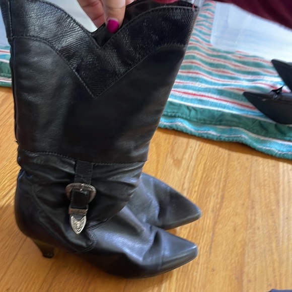 Black size 8 leather calf high heeled boots. - Picture 2 of 2